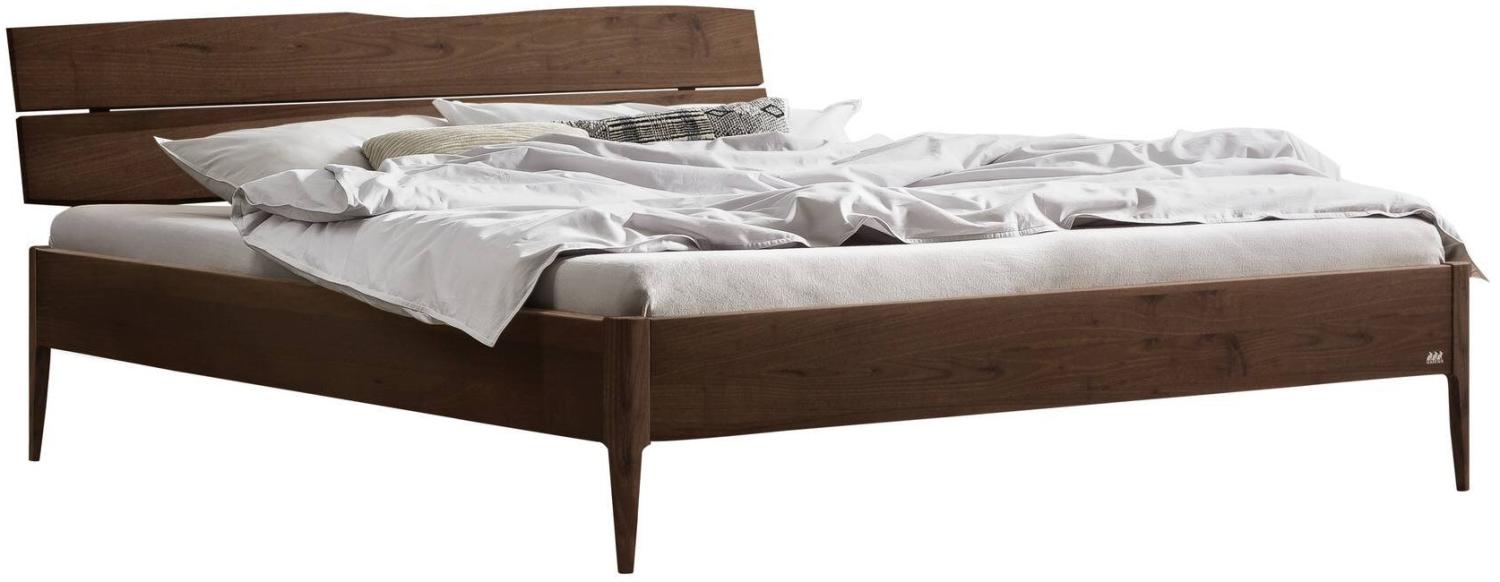 Hasena Lounge Sabbioni 160x200 Nussbaum, geölt - Fusshöhe 20 cm Massivholzbett Bild 1