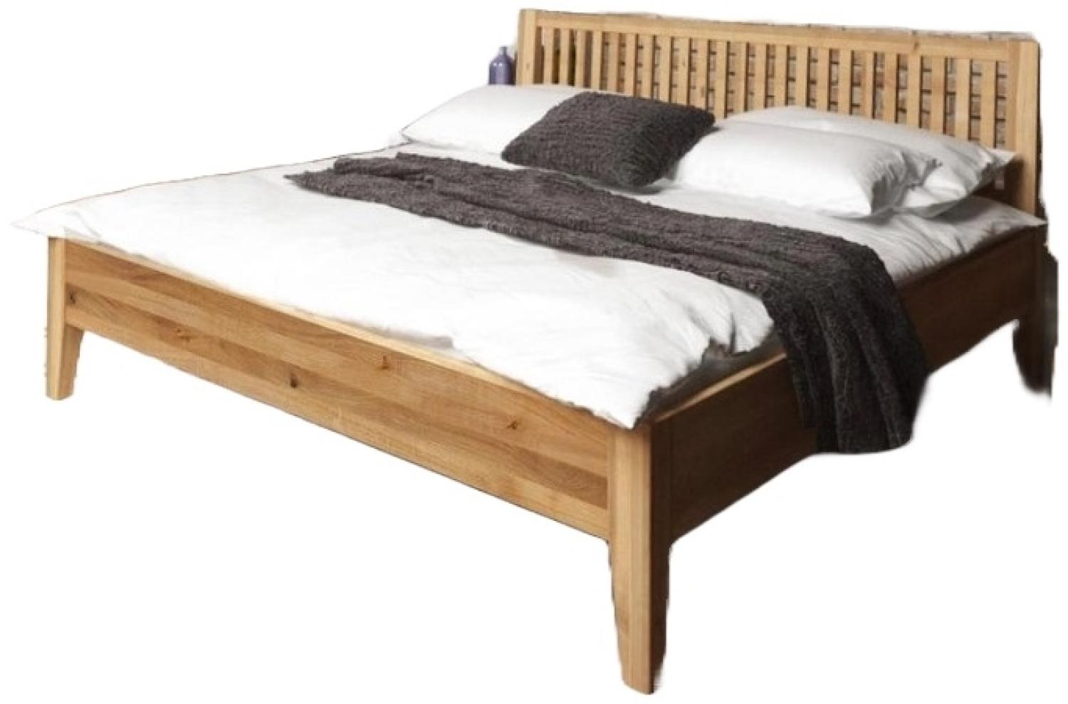 Bett Sydo 1 aus Kernbuche massiv 80x200 cm mit Holzkopfteil und Holzbeinen Bild 1