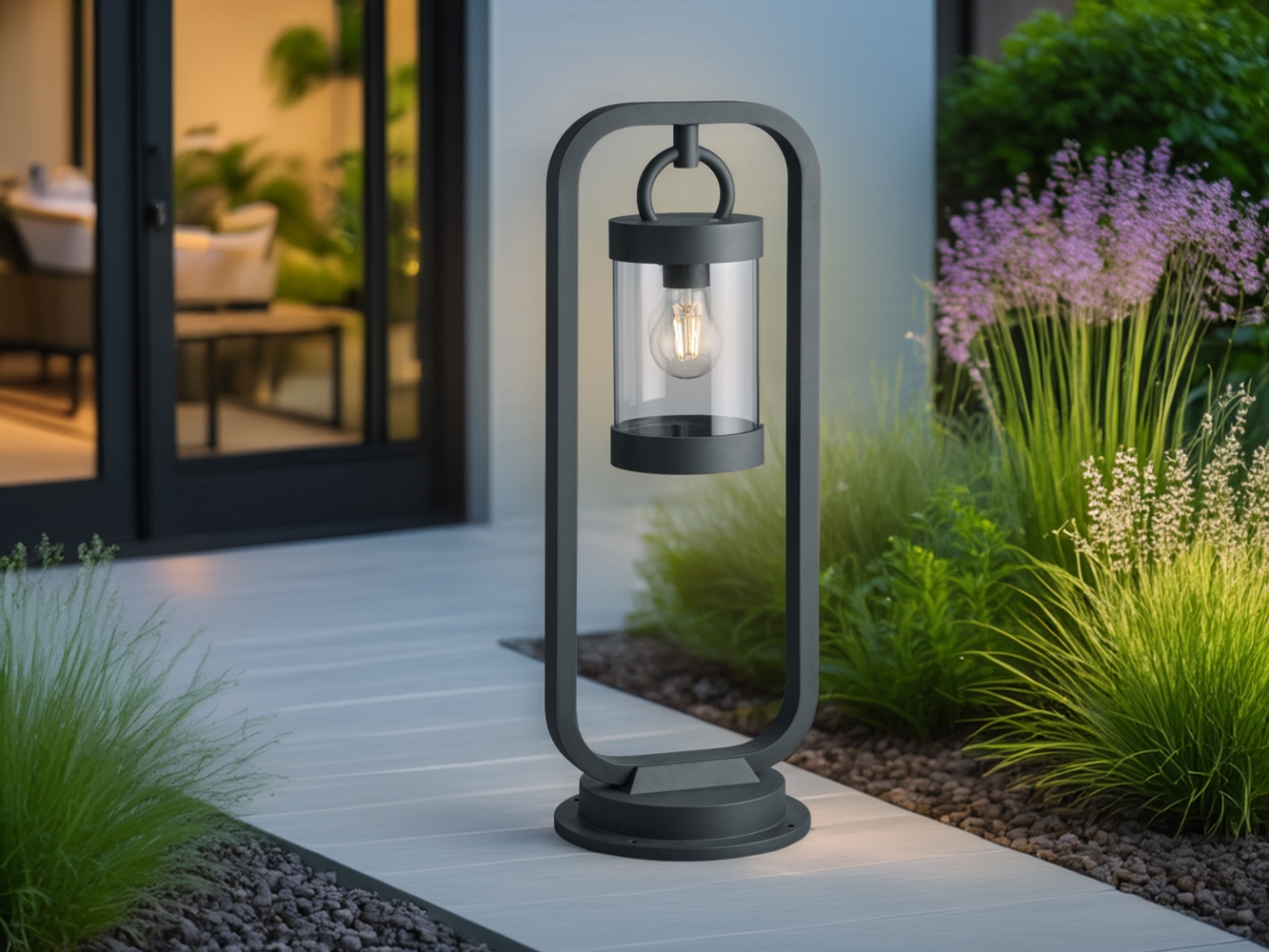 TRIO Leuchten LED Pollerleuchte, Dämmerungssensor, LED wechselbar, Warmweiß, Landhausstil Wegbeleuchtung 60cm, Garten-beleuchtung mit Strom Bild 1