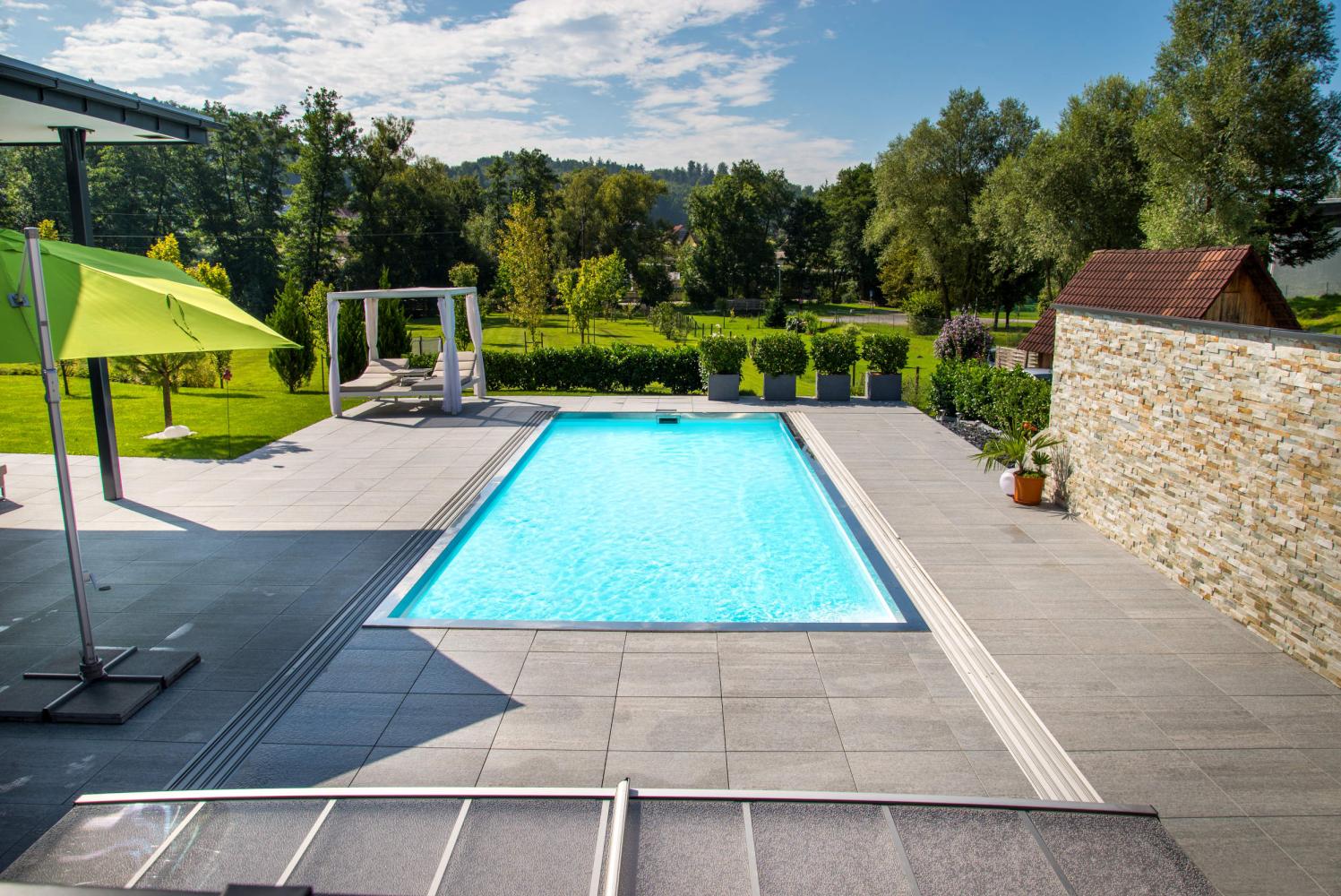 PP-Pool mit Skimmer | 8,40 x 3,70 x 1,50 m Weiß Runde Ecktreppe Bild 1