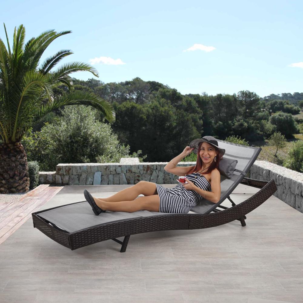 Sonnenliege Savannah, Relaxliege Gartenliege Liege, Poly-Rattan ~ braun-meliert, Bezug grau Bild 1