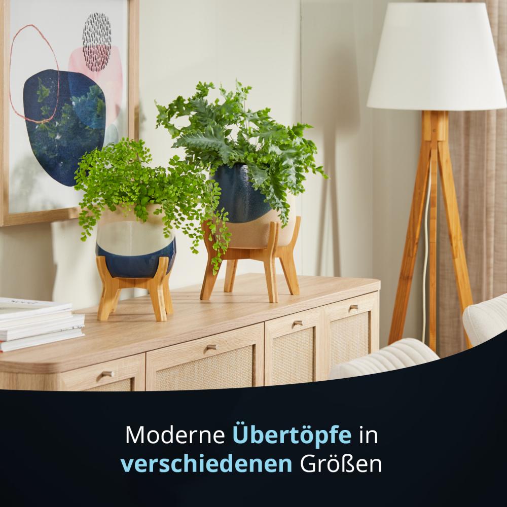 KHG Übertopf Blau Beige Holzgestell, Blumentopf Art Déco geometrische Dreiecke, Größe S – Durchmesser 14 cm, Höhe 26,5 cm, 4 Beine aus Bambus, Pflanzenständer modern, Dekoration für Zimmerpflanzen Bild 1