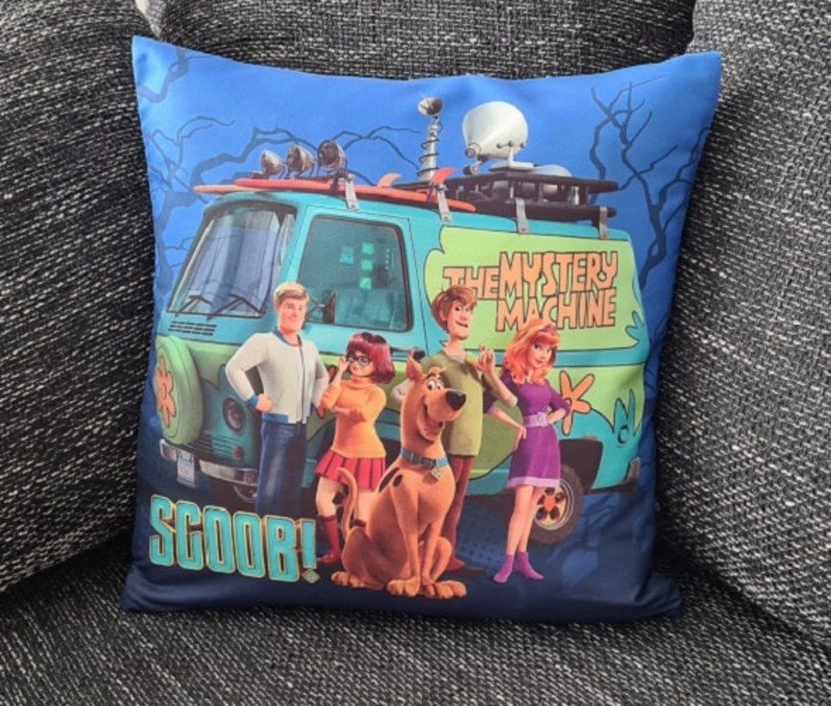 Tinisu Dekokissen Scooby-Doo Kissenbezug: Mystery Machine - 40cm x 40cm Bild 1