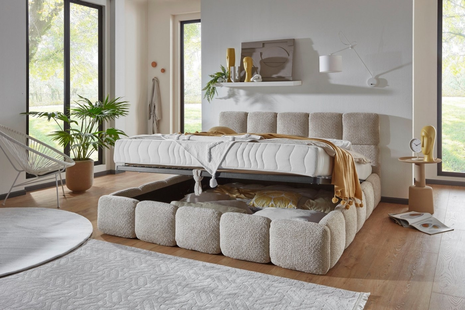 ATLANTIC home collection Polsterbett "Jane" mit großen Stauraum, luxurious gepolstertes Kopfteil und Rahmen, Bezug mit Bouclécharakter Bild 1