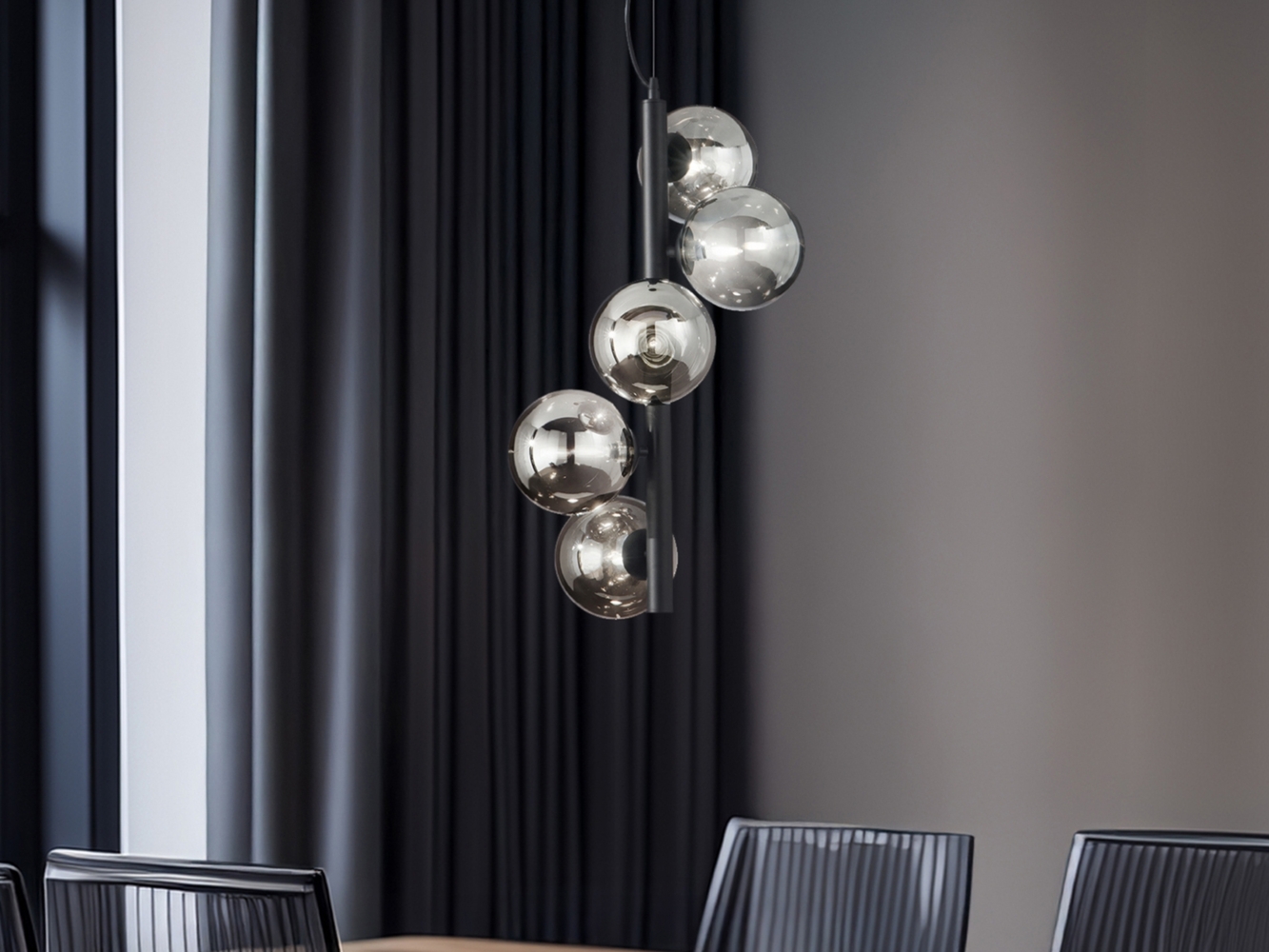 LED Pendelleuchte 5 flammig in Schwarz-Glaskugeln Rauchglas, Höhe 183cm Bild 1