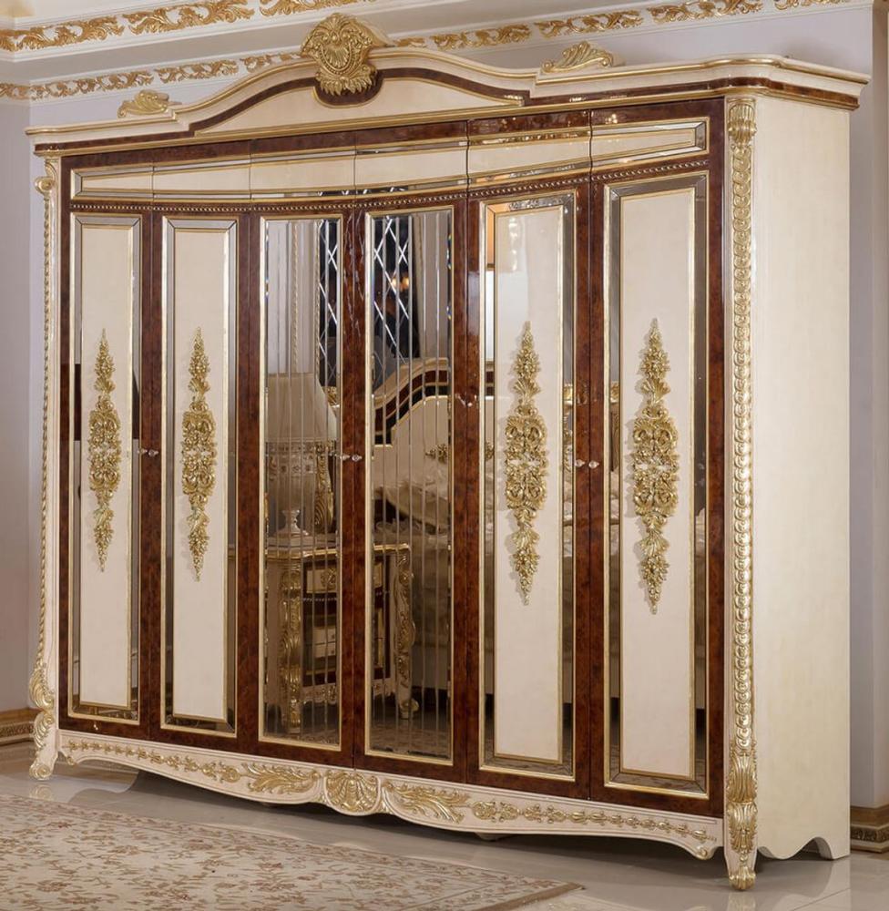 Casa Padrino Luxus Barock Schlafzimmerschrank Weiß / Beige / Braun / Gold - Prunkvoller Massivholz Kleiderschrank im Barockstil - Barock Schlafzimmer & Hotel Möbel - Edel & Prunkvoll Bild 1