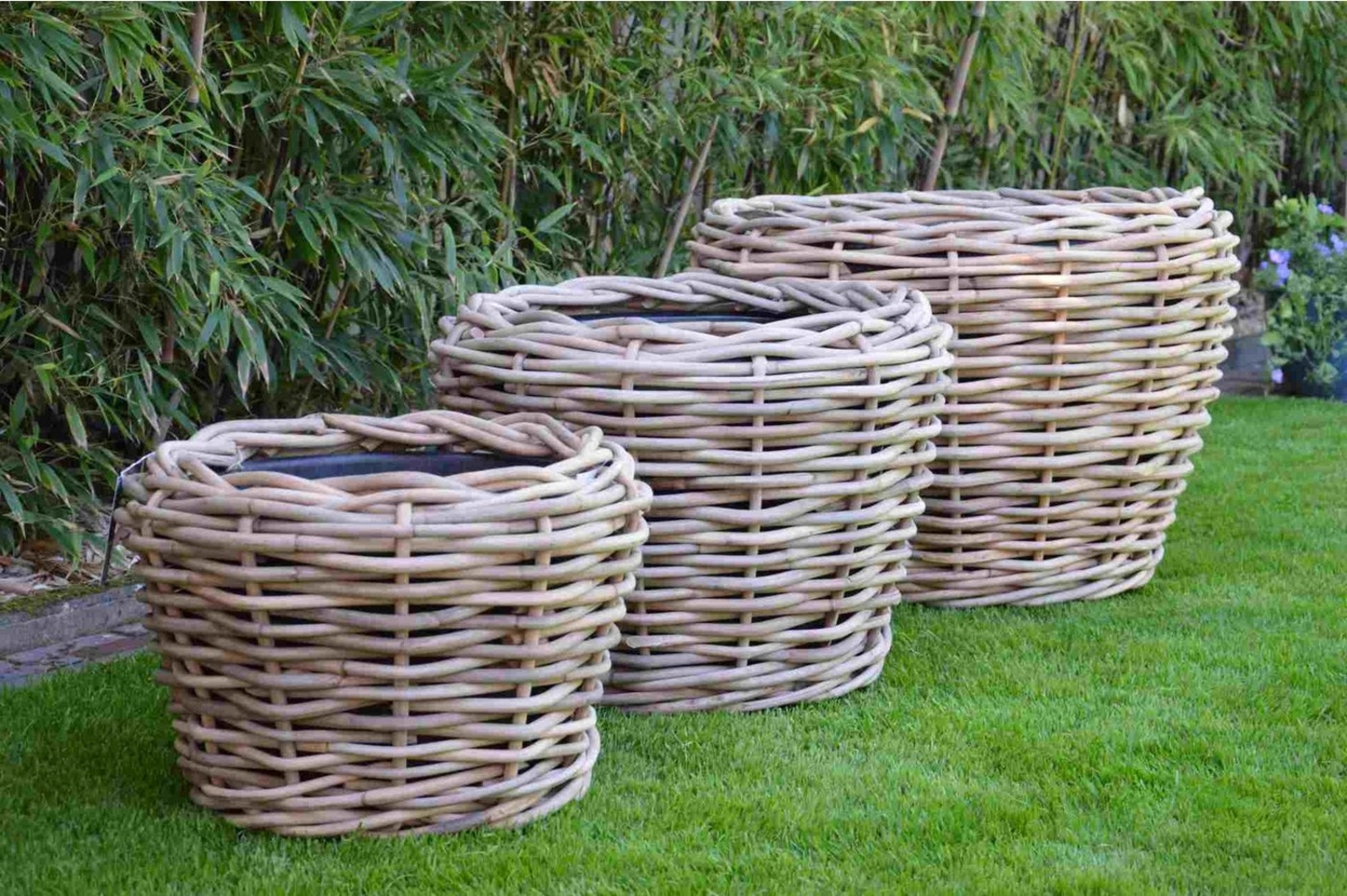 jankurtz Blumenkasten Pflanzenkorb Palau aus Naturrattan, Ø 57 cm, Innentopf aus Kunststoff mit Ablauflöchern Bild 1