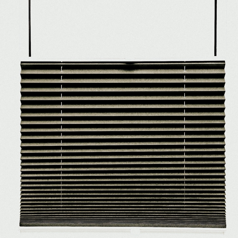 Thermo Black Out Plissee 110x100 cm taupe graubraun silber metallic 100% Verdunkelnd Bild 1