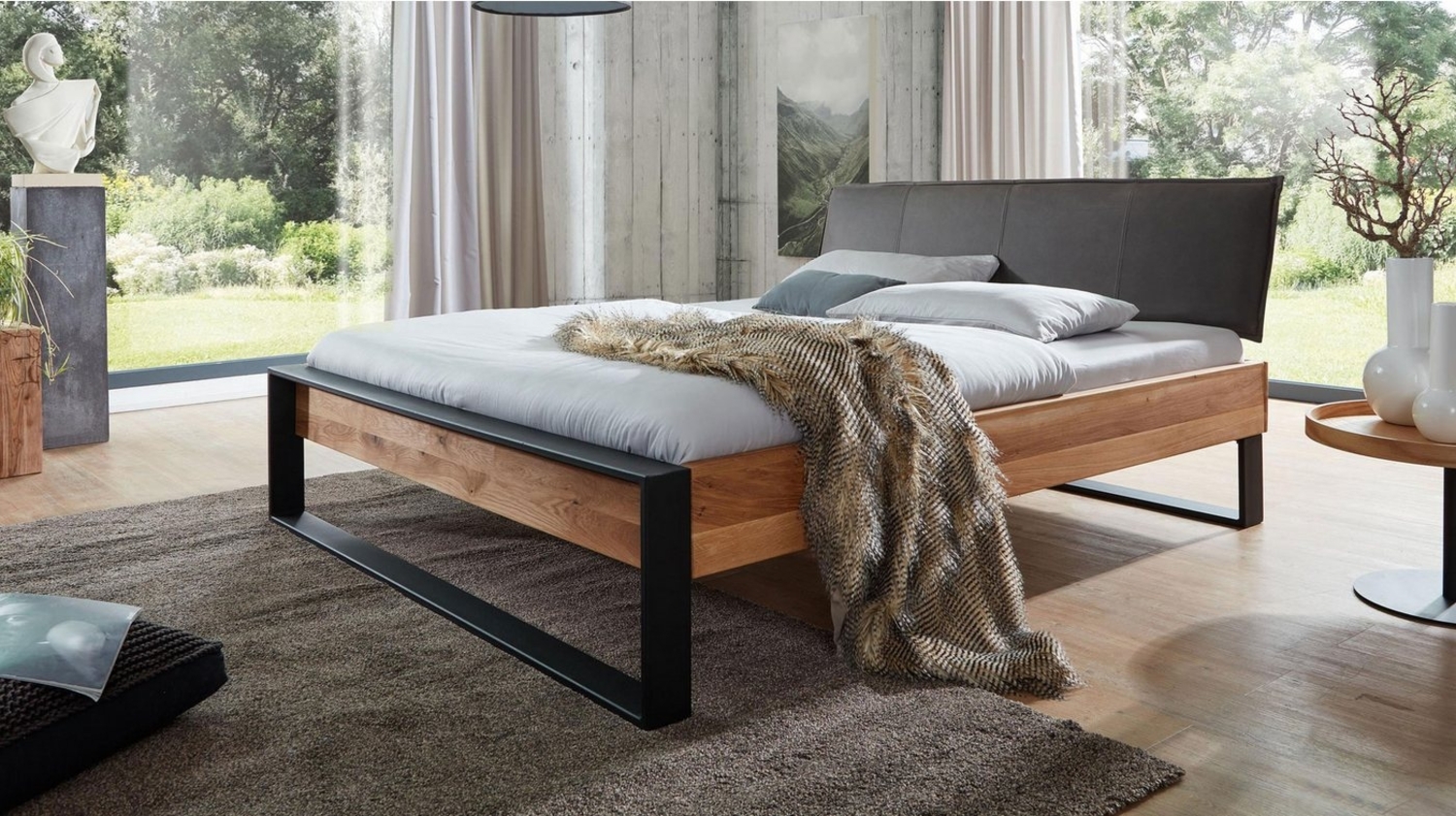 Massivart® Massivholzbett ELENORA / 140, 180, 200 cm / Massivholz / Eiche geölt, Kopfteil Lederlook grau / Standbeine U-Form Metall schwarz Bild 1