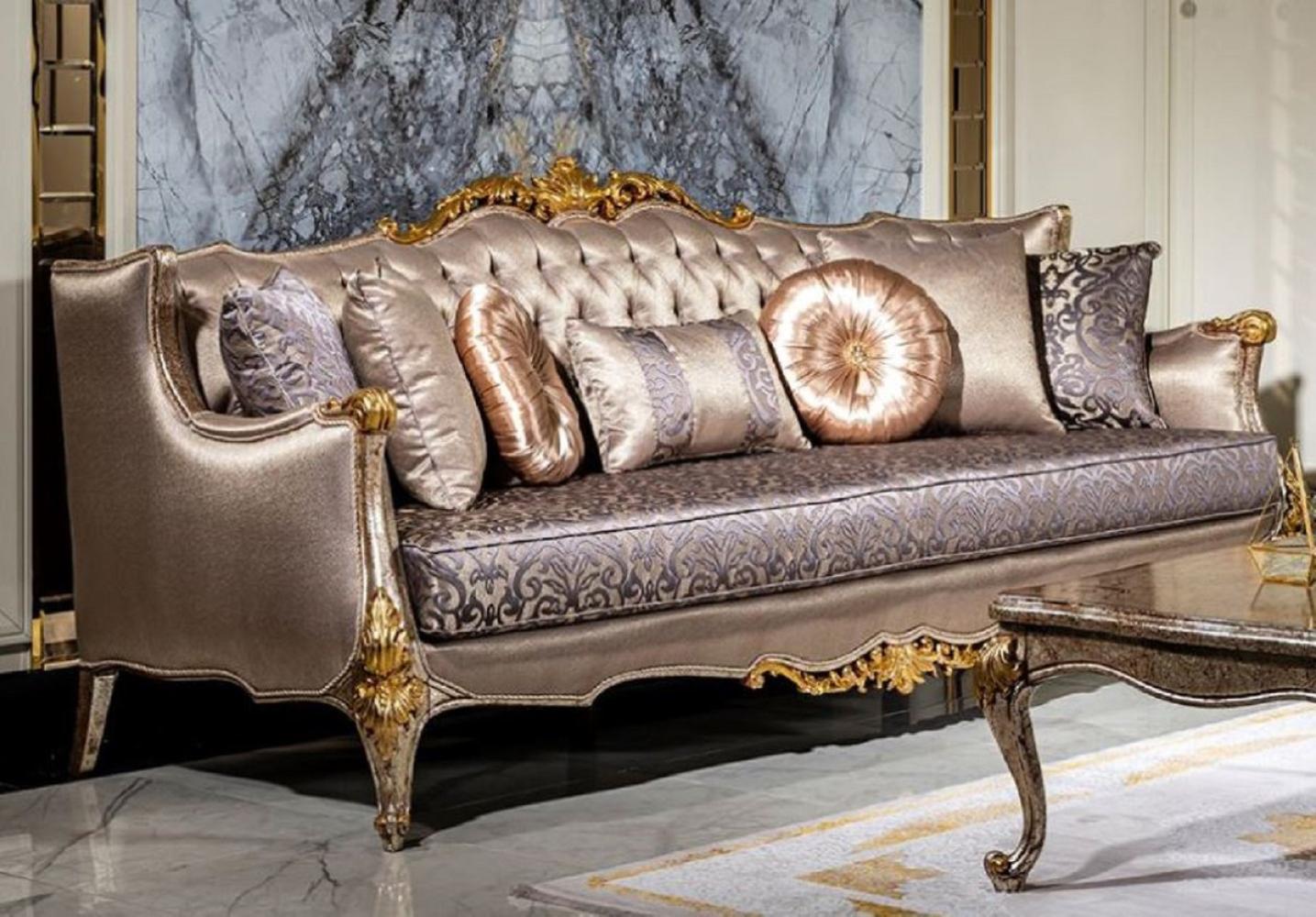 Casa Padrino Luxus Barock Sofa Silber / Lila / Antik Silber / Braun / Gold - Handgefertigtes Wohnzimmer Sofa mit elegantem Muster und dekorativen Kissen - Wohnzimmer Möbel im Barockstil Bild 1