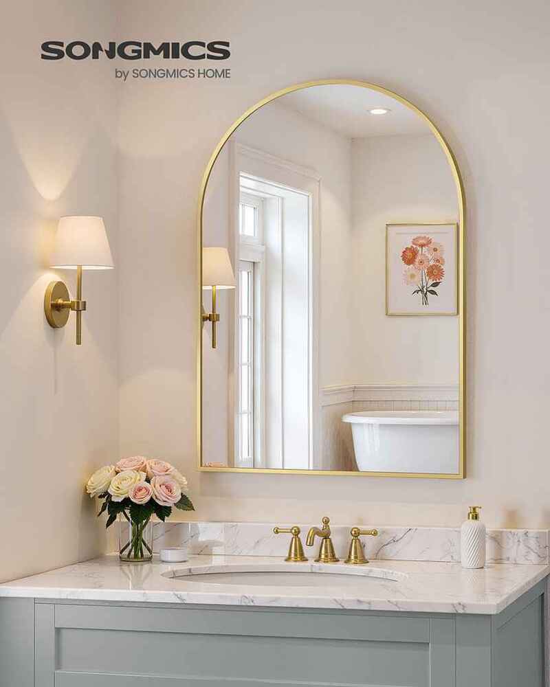 SONGMICS Spiegel für Bad, Wandspiegel, gewölbter Spiegel, Aluminiumrahmen, 91x61 cm, mit Sicherheitsfolie, einfache Montage, für Wohn-, Schlaf- und Badezimmer, blassgold Bild 1