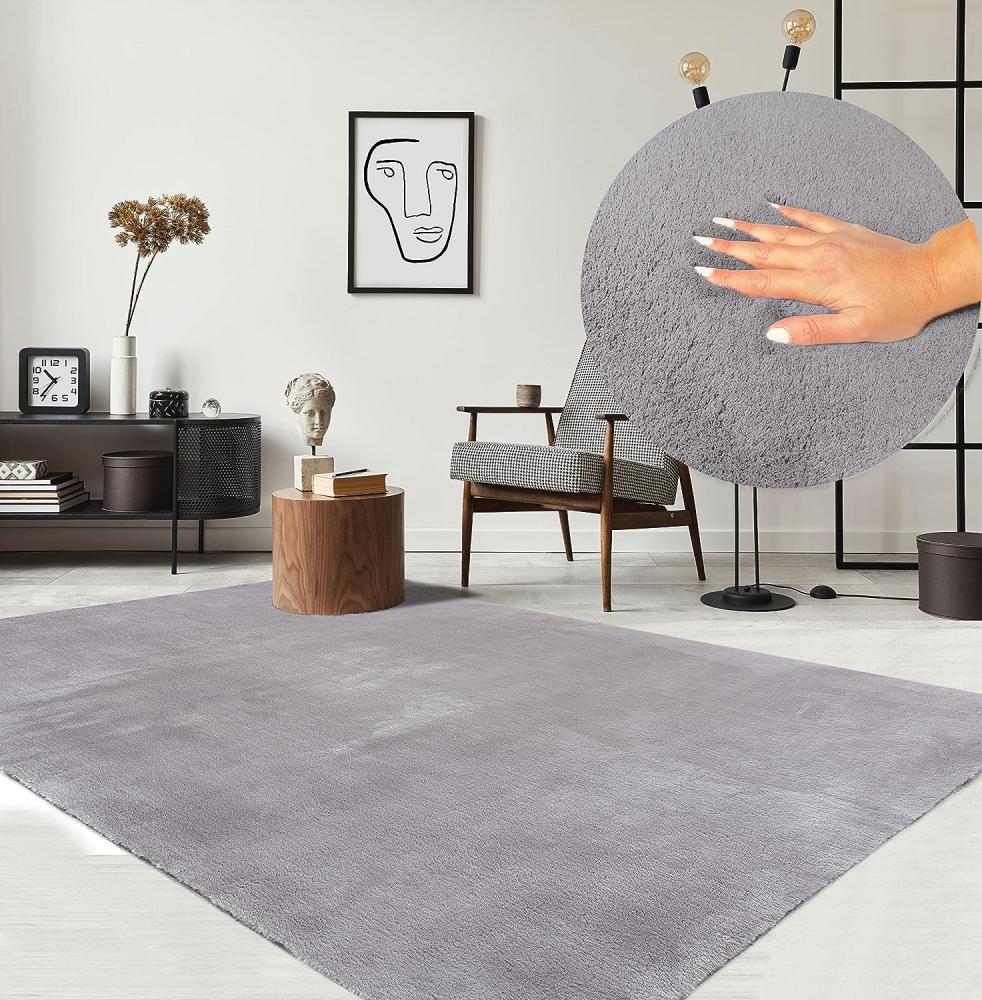 the carpet Relax kuscheliger Kurzflor Teppich, Anti-Rutsch Unterseite, Waschbar bis 30 Grad, Super Soft, Felloptik, Grau, 160x220 cm Bild 1