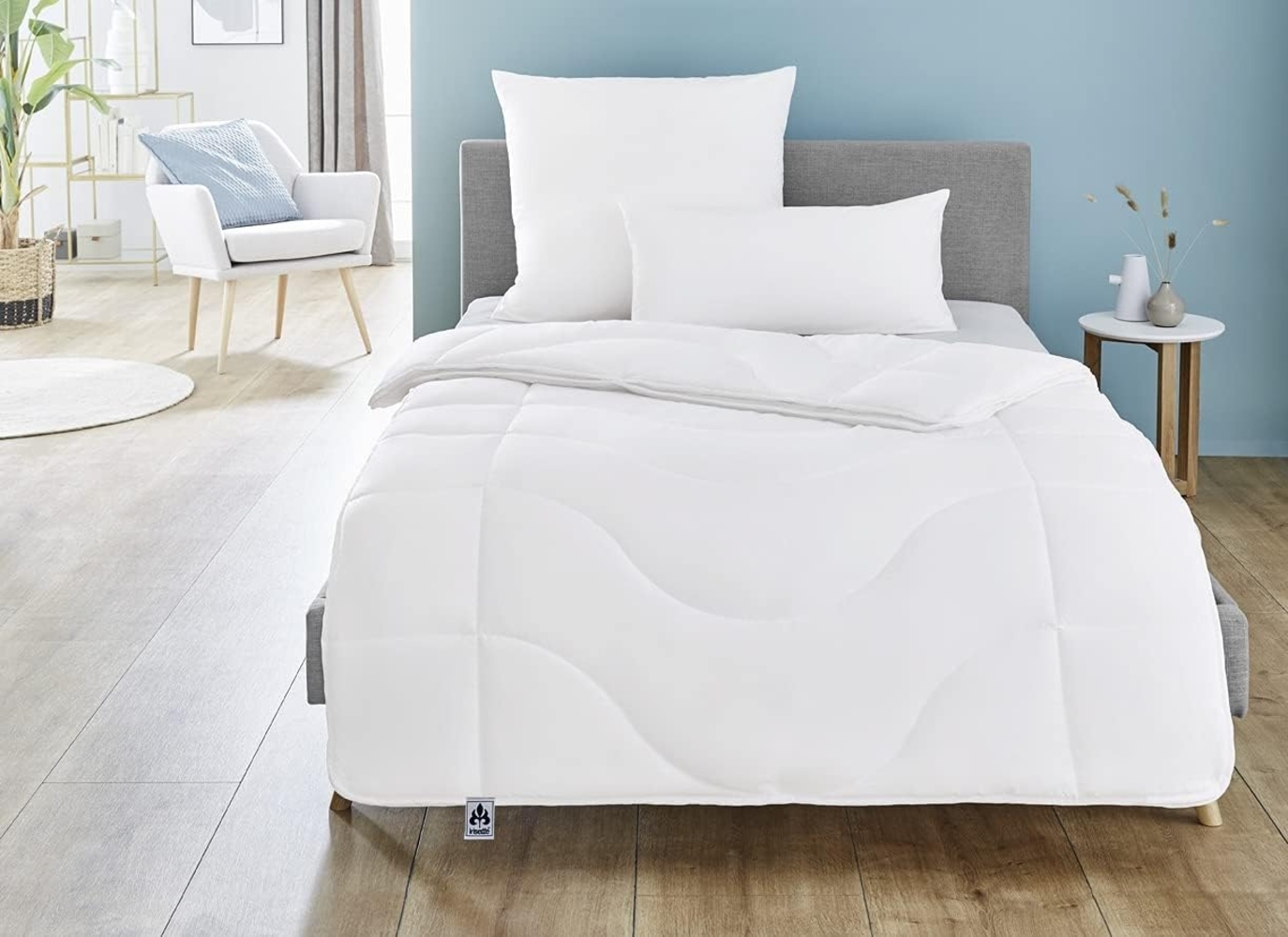 Badenia Bettcomfort Irisette Micro Thermo Ganzjahresdecke Steppbett aus weicher und atmungsaktiver Microfaser für den Übergang, 135x200 cm Bild 1