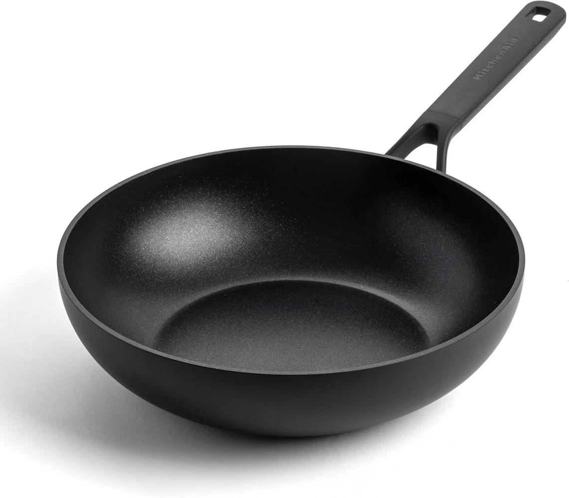 KitchenAid Classic Forged Wok (28cm/3,6L), hart anodisiert, PFAS-freie gesunde keramische Antihaftbeschichtung, beschichtet, Induktionsgeeigent, Backofengeeignet, Spülmaschinengeeignet, Schwarz Bild 1