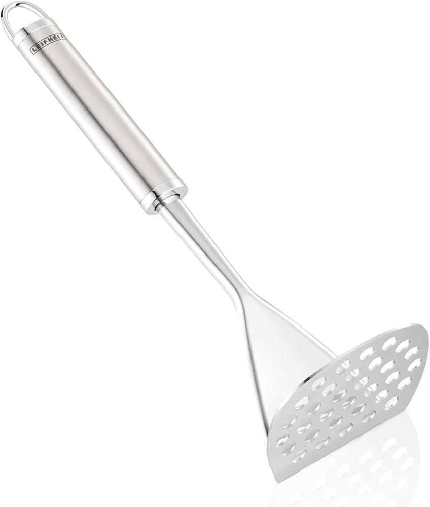 Leifheit Kartoffelstampfer 31 cm Sterling-Serie, Kartoffelpresse aus rostfreiem Edelstahl, im hochwertigen Design, potato masher, mit ovalem Griff und praktischer Aufhängeöse, Stampfer für Püree Bild 1