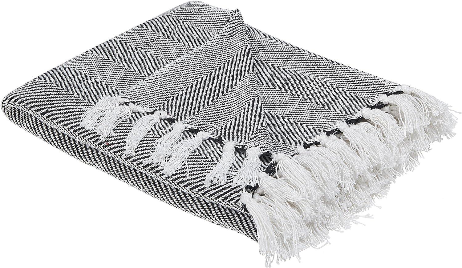 Kuscheldecke TANGIER Baumwolle 130 x 160 cm Schwarz Chevron Zackenmuster Bild 1