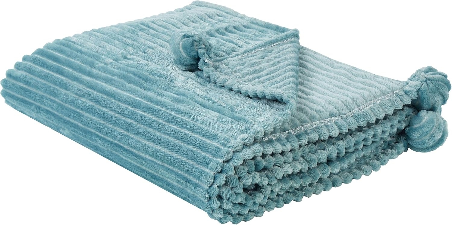 Beliani 'KAWERI' Decke grün, 150 x 200 cm Bild 1