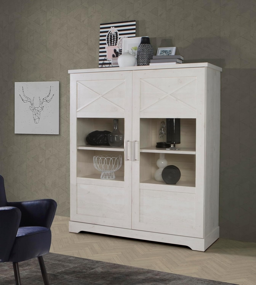 Forte ROCKHAMPTON Vitrine mit 2 Türen im Landhausstil, Standvitrine, Vitrinenschrank, Wohnzimmervitrine, Holzwerkstoff, Pinie Weiß Holzdekor, 133,2 cm breit x 151,8 cm hoch x 42 cm tief Bild 1