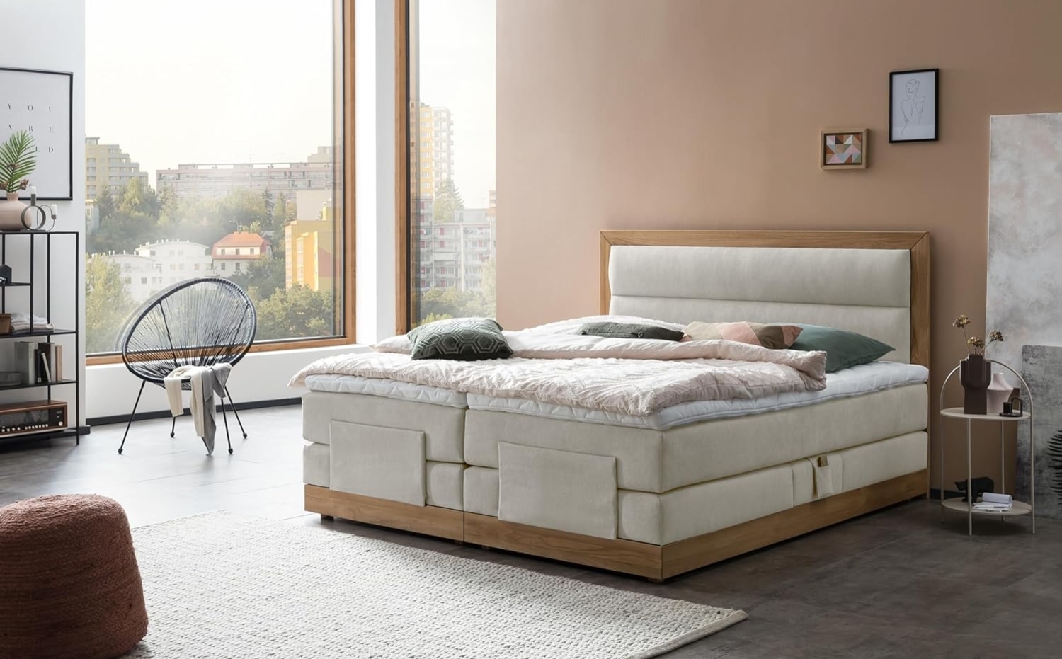 Belanoti Boxspringbett MODELA (Boxspringbett 180x200 elektrisch verstellbar Bett 180x200 mit Motor, 7-Zonen Taschenfederkern Matratze inklusive Visco Topper), in der Farbe Beige H2/H3 Polsterbett Motorbett mit Eiche Bild 1