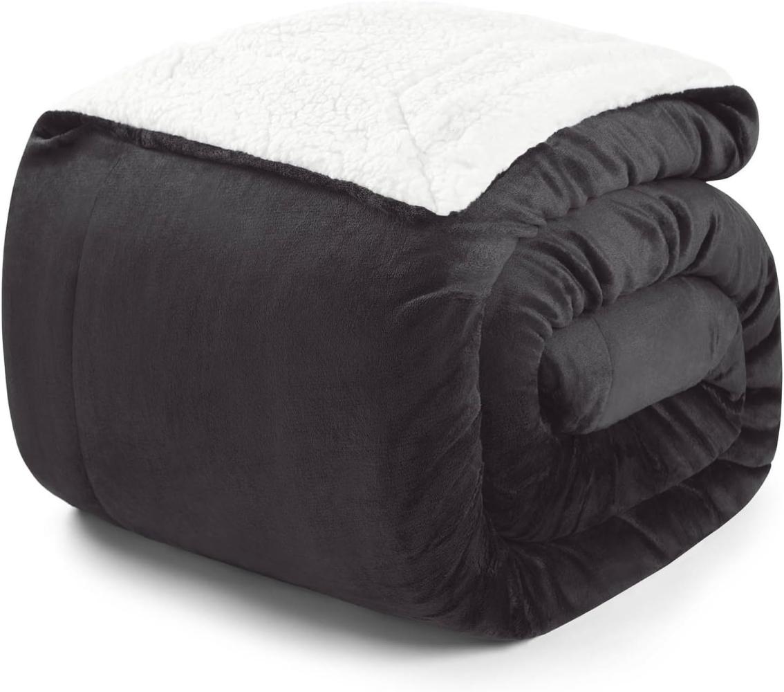 Blumtal Premium Sherpa Kuscheldecke 220 x 240 cm - warme Decke Oeko-TEX® zertifizierte Dicke Sofadecke, Tagesdecke oder Wohnzimmerdecke, Anthrazit Bild 1