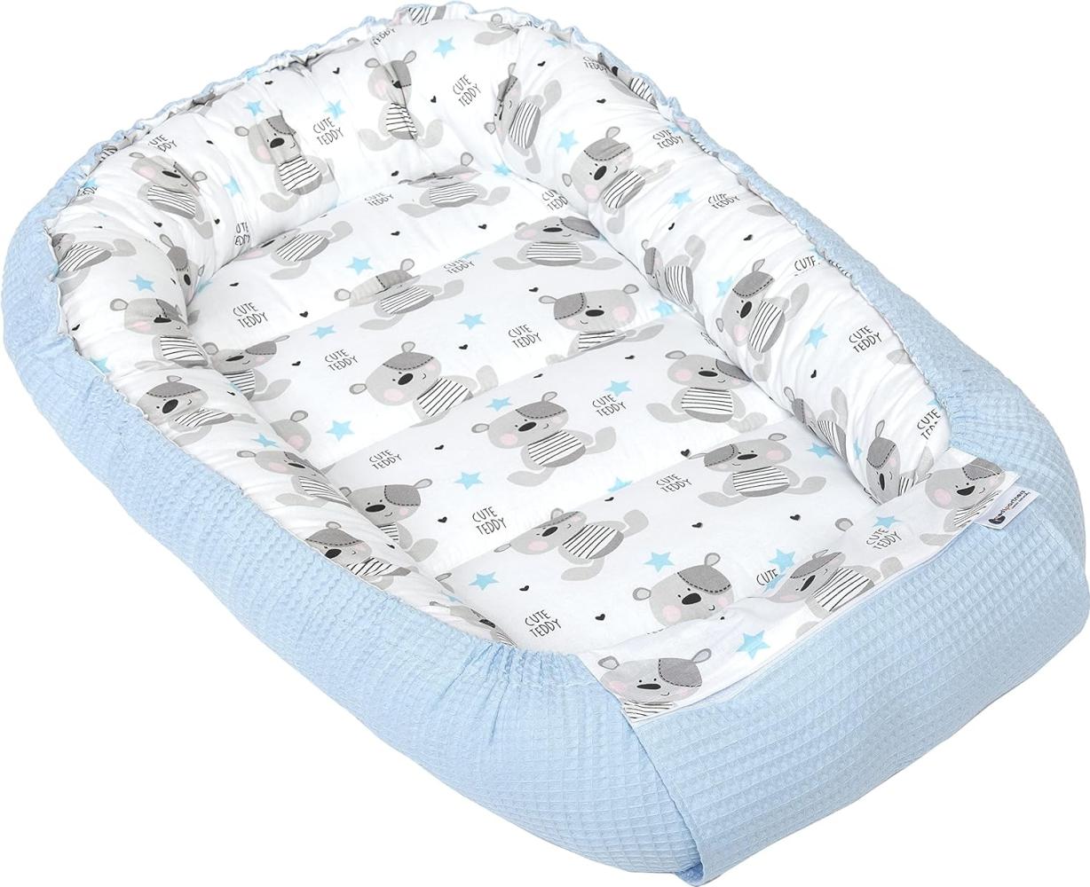 Medi Partners Babynest Kuschelnest Babynestchen 100% Baumwolle Waffle Nestchen Reisebett für Babys Säuglinge 100x60x15cm Sicherer Verschluss (Teddybär mit hellblauen Waffle) Bild 1