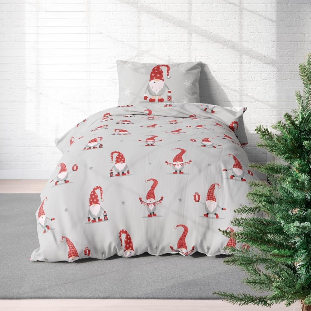 MTOnlinehandel Bettwäsche Wichtelfreude Biber/ Flanell 135x200 + 80x80 cm, 100% Baumwolle, 2 teilig, kuschelig, weich für Weihnachten, Wintermotiv, grau, weiß, rot Bild 1