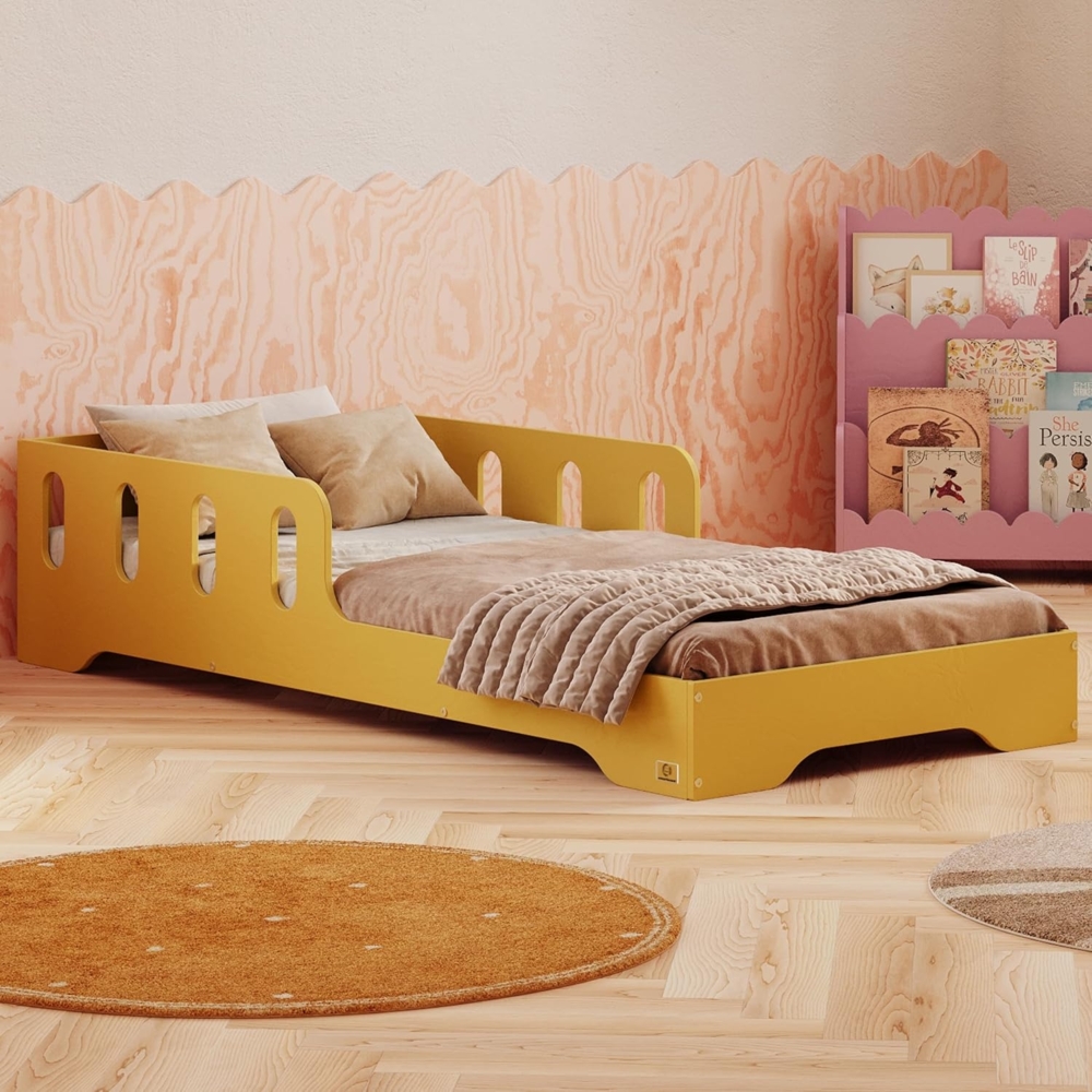 smartwood Kinderbett 90x200 cm in Gelb - Montessori Bodenbett mit Rausfallschutz & Lattenrost - Aus handbemaltem Sperrholz - Sicher für Jungen und Mädchen - Einfache Montage - TILA 6 Bild 1