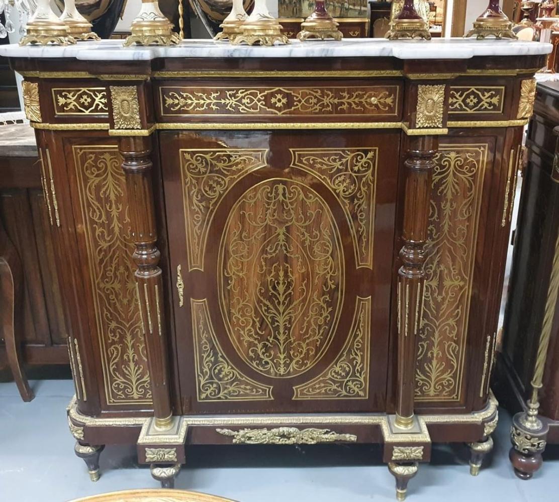 Casa Padrino Barock Sideboard Braun / Gold / Weiß - Handgefertigter Barockstil Massivholz Schrank mit Marmorplatte - Wohnzimmer Möbel im Barockstil - Antik Stil Möbel - Barock Möbel Bild 1