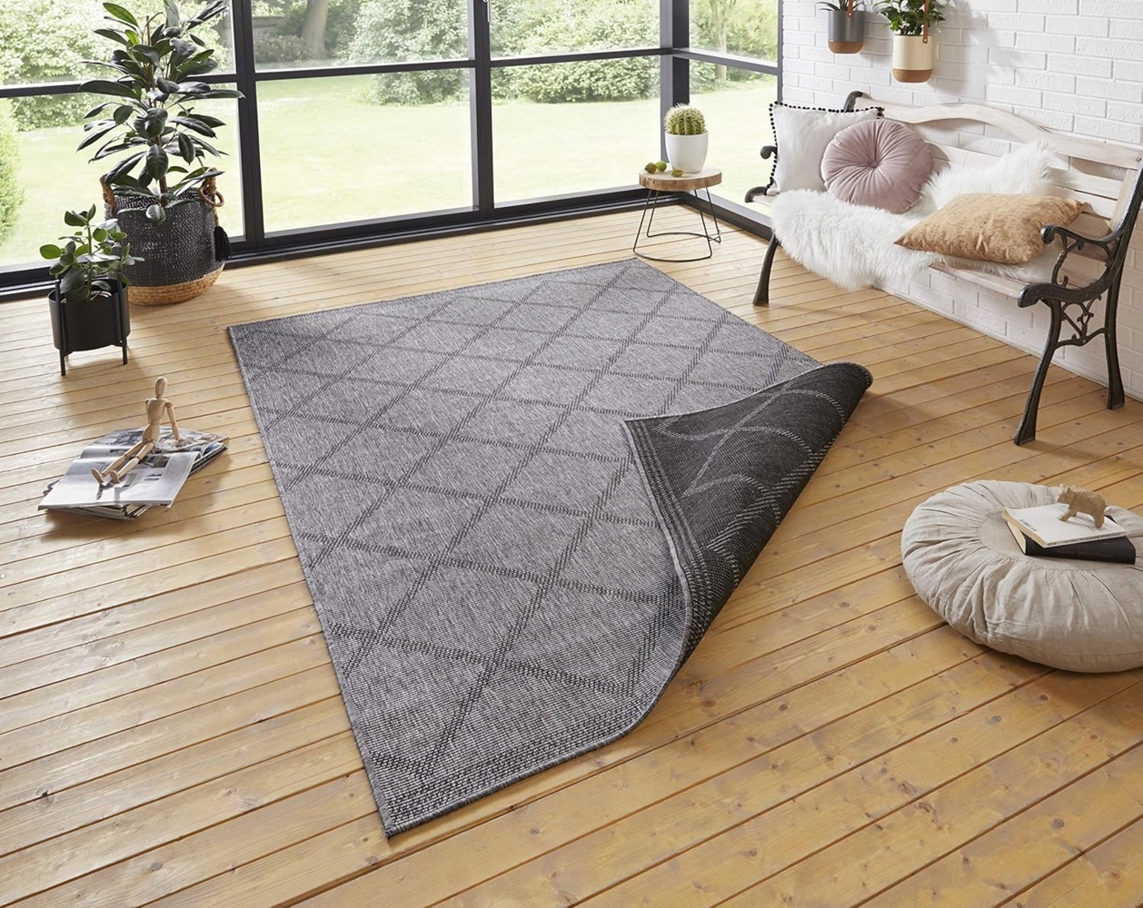 NORTHRUGS In- und Outdoor Teppich Corsica 240x340 cm - Wendeteppich Wetterfest Modern Geometrisches Muster Teppich für Balkon Terrasse Garten Wintergarten Wohnzimmerteppich Wasserfest Schwarz Anthrazit Bild 1