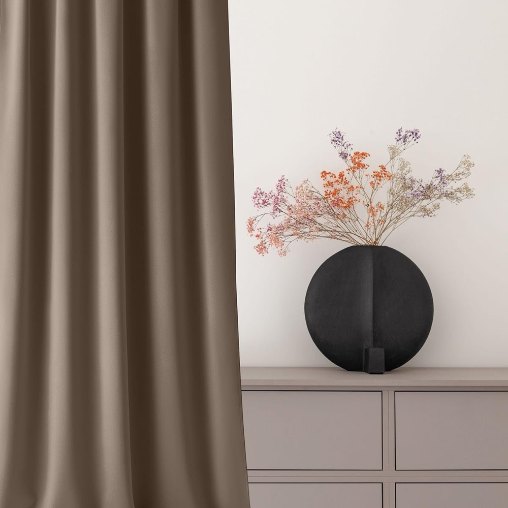 ROOM99 Vorhang mit Silberen Ösen Aura 140x230 cm Breite x Höhe Schiebegardinen Deko Modern Curtain Gardine Wohnzimmer Schlafzimmer Nugat, 1 Stück Bild 1