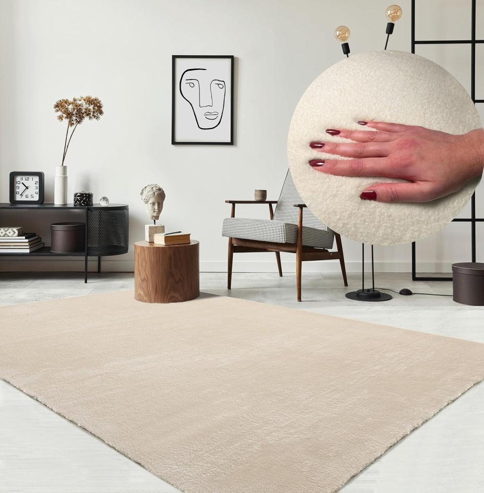 the carpet Relax kuscheliger Kurzflor Teppich, Anti-Rutsch Unterseite, Waschbar bis 30 Grad, Super Soft, Felloptik, Beige, 120x160 cm Bild 1