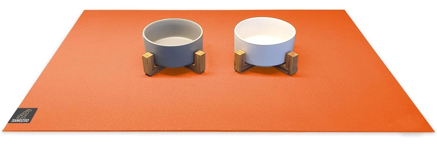 SanoZoo® Napfunterlage - Öko-TEX - Made in Germany - rutschfeste Futtermatte für Hunde & Katzen 60x90cm Orange, wasserfest Bild 1