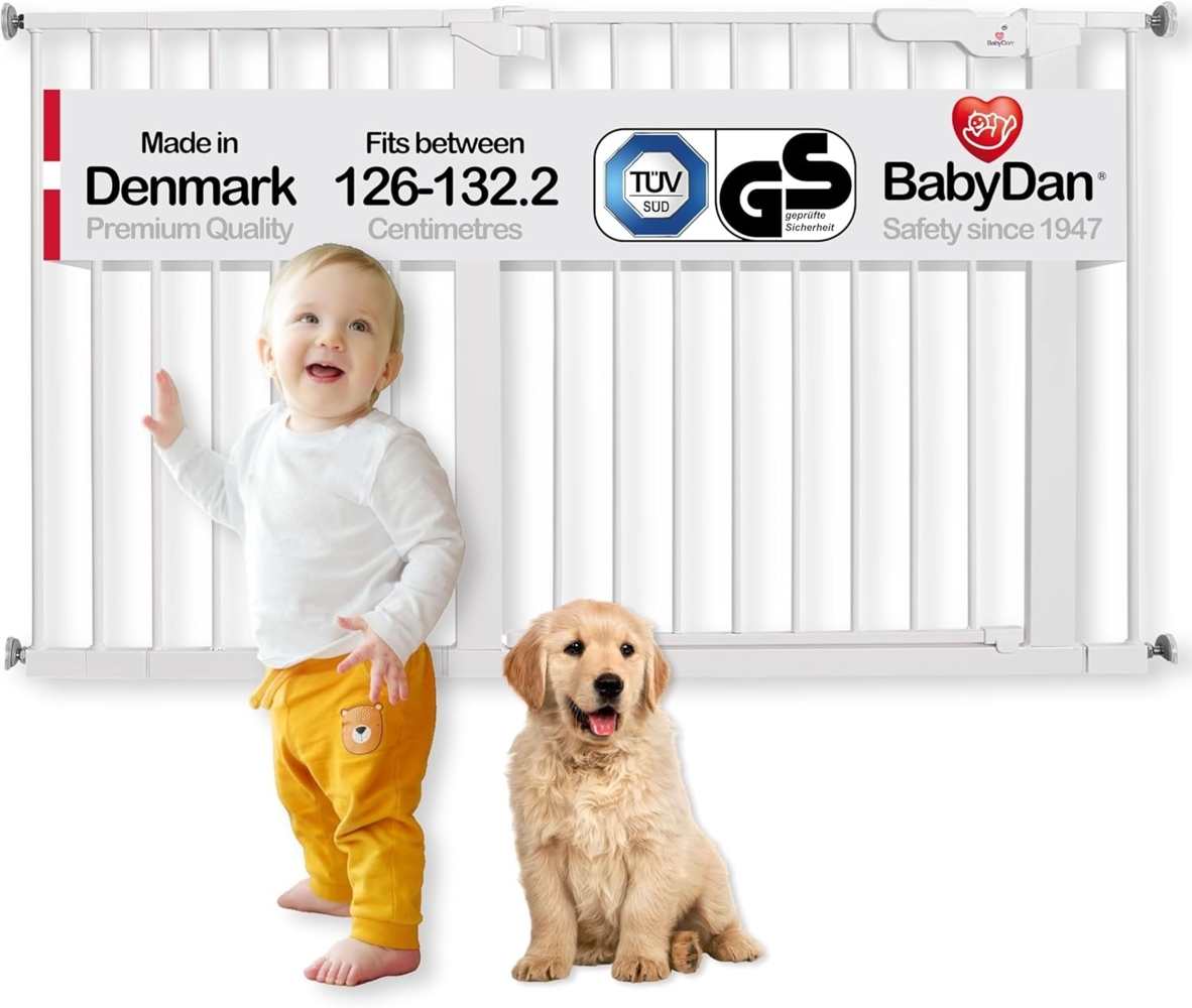 BabyDan Premier, extra breites Treppenschutzgitter mit Druckbefestigung, deckt Öffnungen zwischen 126-132,2 cm ab, Babygitter/Sicherheitsgitter, Metall, weiß, Made in Denmark - Bild 1