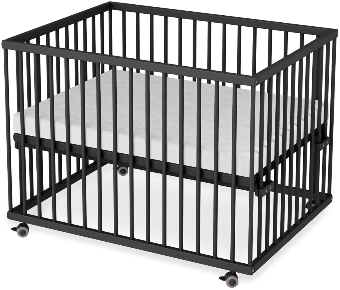 Sämann Laufstall Baby mit Matratze SleepPlus, Lattenrost und Schlupfsprossen | stufenlos höhenverstellbar | Laufgitter Premium | Babybett aus Holz | Krabbelgitter (schwarz, 75x100 cm) Bild 1