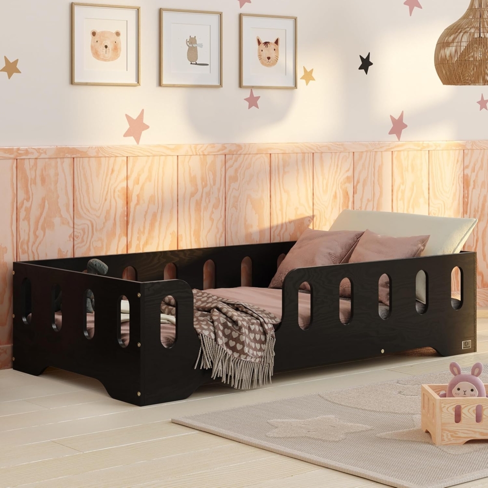 smartwood Kinderbett Bodenbett 140x200 mit Rausfallschutz & Lattenrost - Schwarz - Kinder Montessori Bett TILA 2L mit glatten Kanten - Betten für schnelle Montage - Bis 300 kg belastbar Bild 1