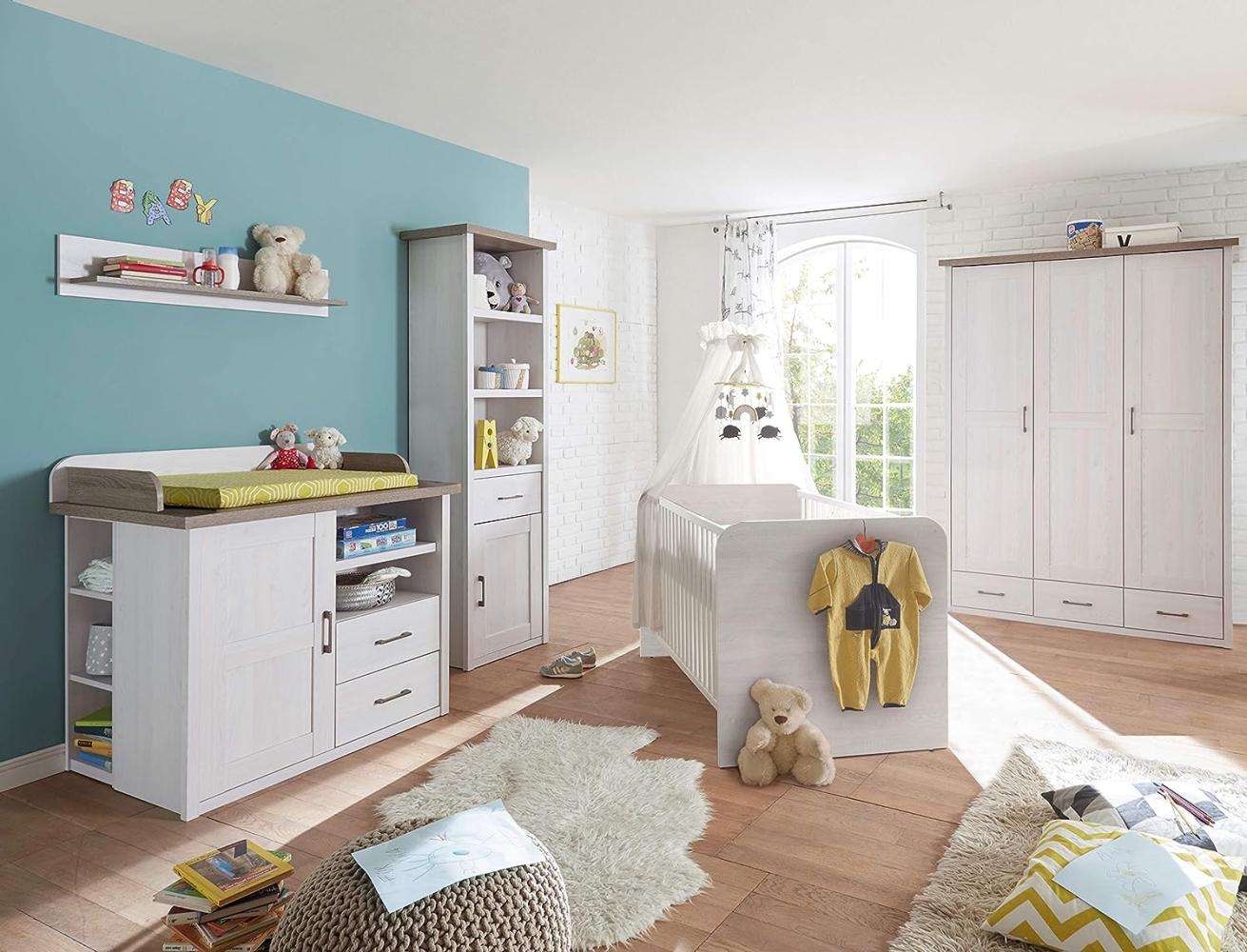 Babyzimmer Luca in Pinie Weiß und Trüffel 4 teilig mit Kleiderschrank, Kinderbett Babybett mit Lattenrost, Wickelkommode und Standregal - Kinderzimmer komplett Set von Begabino - MD110228 Bild 1