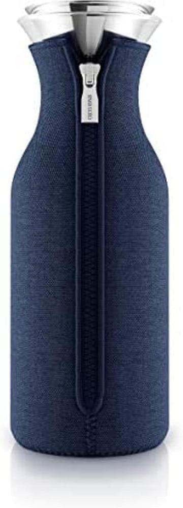 Eva Solo Kühlschrankkaraffe, Wasserkaraffe, Karaffe, Servieren, Trinken, Borrosilikat-Glas/Edelstahl/Silikon, Navy Blau, 1 L, 567976 Bild 1