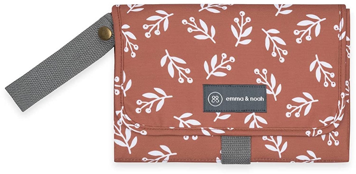 emma & noah Premium Wickelunterlage für unterwegs, waschbar & mobil, kleine Wickeltasche mit Windeltasche für den Kinderwagen, schadstofffrei & atmungsaktiv (Floral Mocca) Bild 1