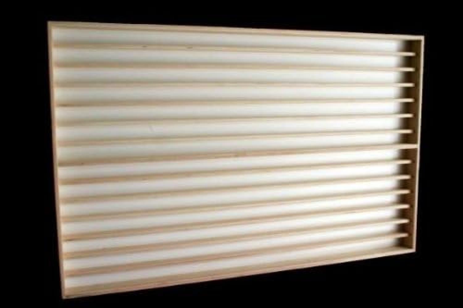 V83 Sammlervitrine Holz / 100 cm x 84 cm x 6 cm Fächer 14 Bild 1