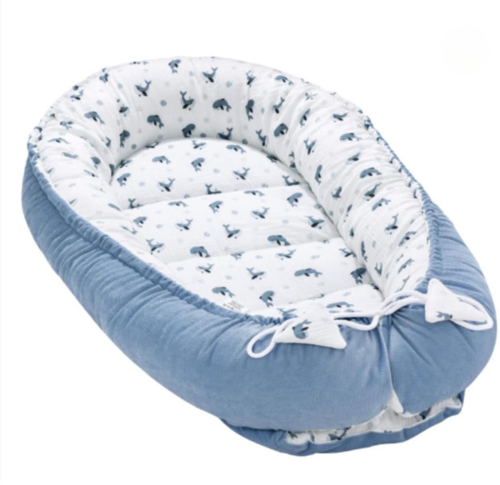 Pepi - Baby-Nest mit Rüschen - Nestchen Baby mit Rüschen - Baby-Nestchen für Neugeborene - Kuschelnest mit antiallergischer Füllung - Kokon aus Velvet und Baumwolle (Velvet, Blue Dreams) Bild 1