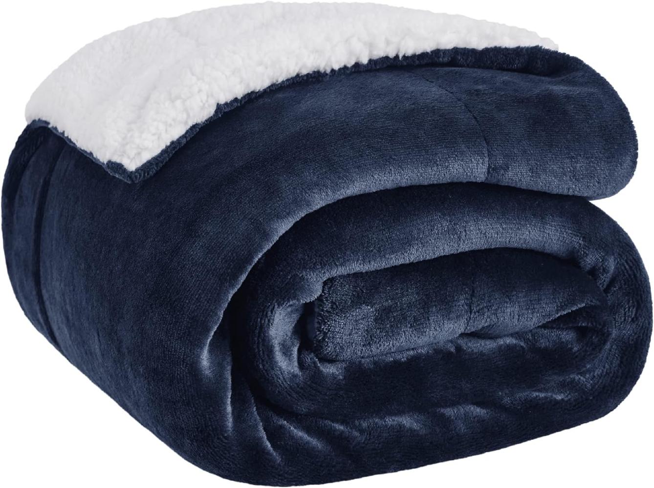 BEDSURE Kuscheldecke Flauschig Sofaüberwurf Marine Blau - Decke Sofa Klein als Couchdecke Überwurf und Wohnzimmerdecke, Wohndecke aus weiche Fleece und warm Sherpa, Fleecedecke 130x150 cm Bild 1