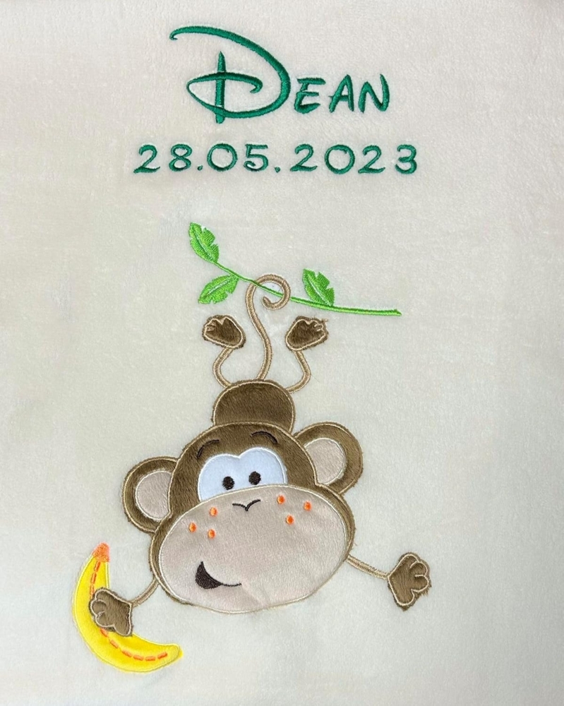 KIDDI-MEDIA Babydecke mit Name und Geburtsdatum Bestickt/kuschelig weich / 1A Qualität (Beige - AFFE) Bild 1