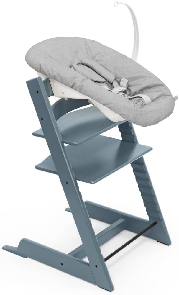 Tripp Trapp Stuhl von Stokke (Fjord Blue) mit Newborn Set (Grey) - Für Neugeborene bis zu 9 kg - Gemütlich, sicher & einfach zu verwenden Bild 1