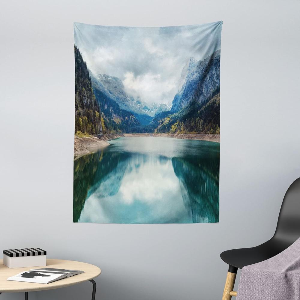 ABAKUHAUS Landschaft Wandteppich, Alpensee mit dramatischem Himmel Wald und Berge Reise Kunst, aus Weiches Mikrofaser Stoff Wand Dekoration Für Schlafzimmer, 110 x 150 cm, Blau Grün Grau Bild 1