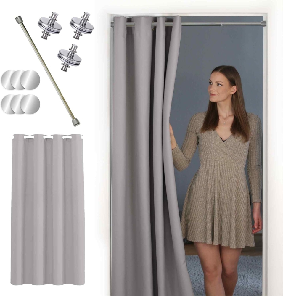 tinycurtains Türvorhang mit Stange silber 70-120 cm Thermo Vorhang ohne Bohren, mit Magneten, Ösen, abdunkelnd, Polyester, hellgrau Moonlight, Türgardine mit Klemmstange Raumtrenner verdunkelnd Bild 1
