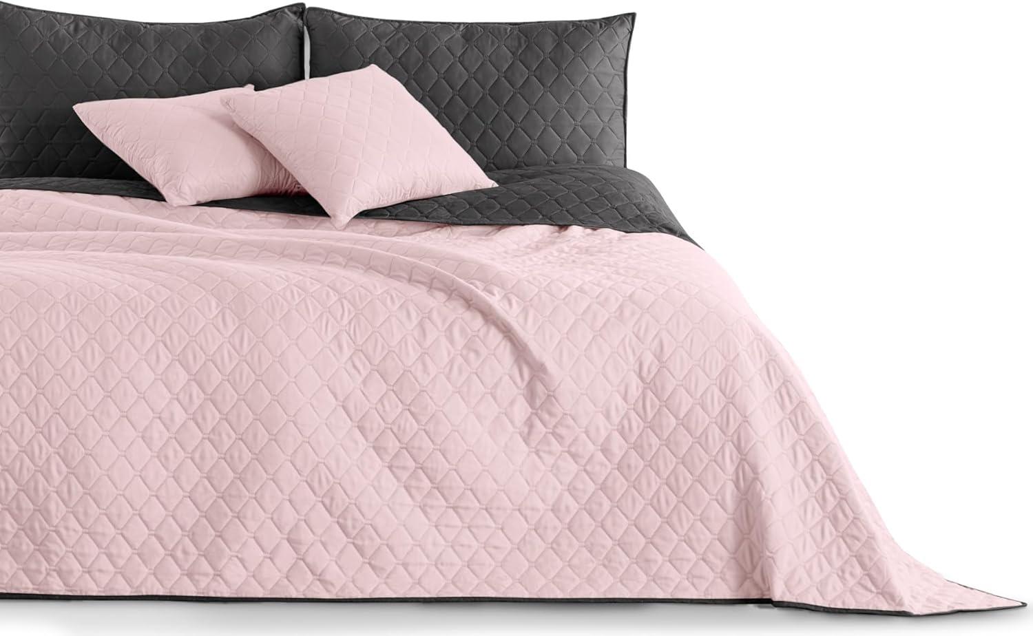 DecoKing 32909 Tagesdecke 240 x 260 rosa Graphit anthrazit grau Bettüberwurf zweiseitig Steppung pflegeleicht powderpink Charcoal Axel Bild 1