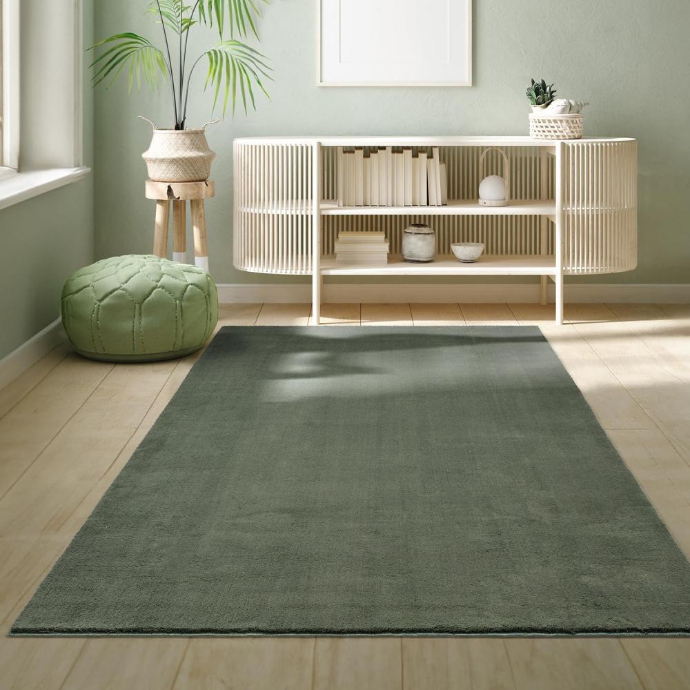 the carpet Relax kuscheliger Kurzflor Teppich, Anti-Rutsch Unterseite, Waschbar bis 30 Grad, Super Soft, Felloptik, Forest, 120 x 160 cm Bild 1