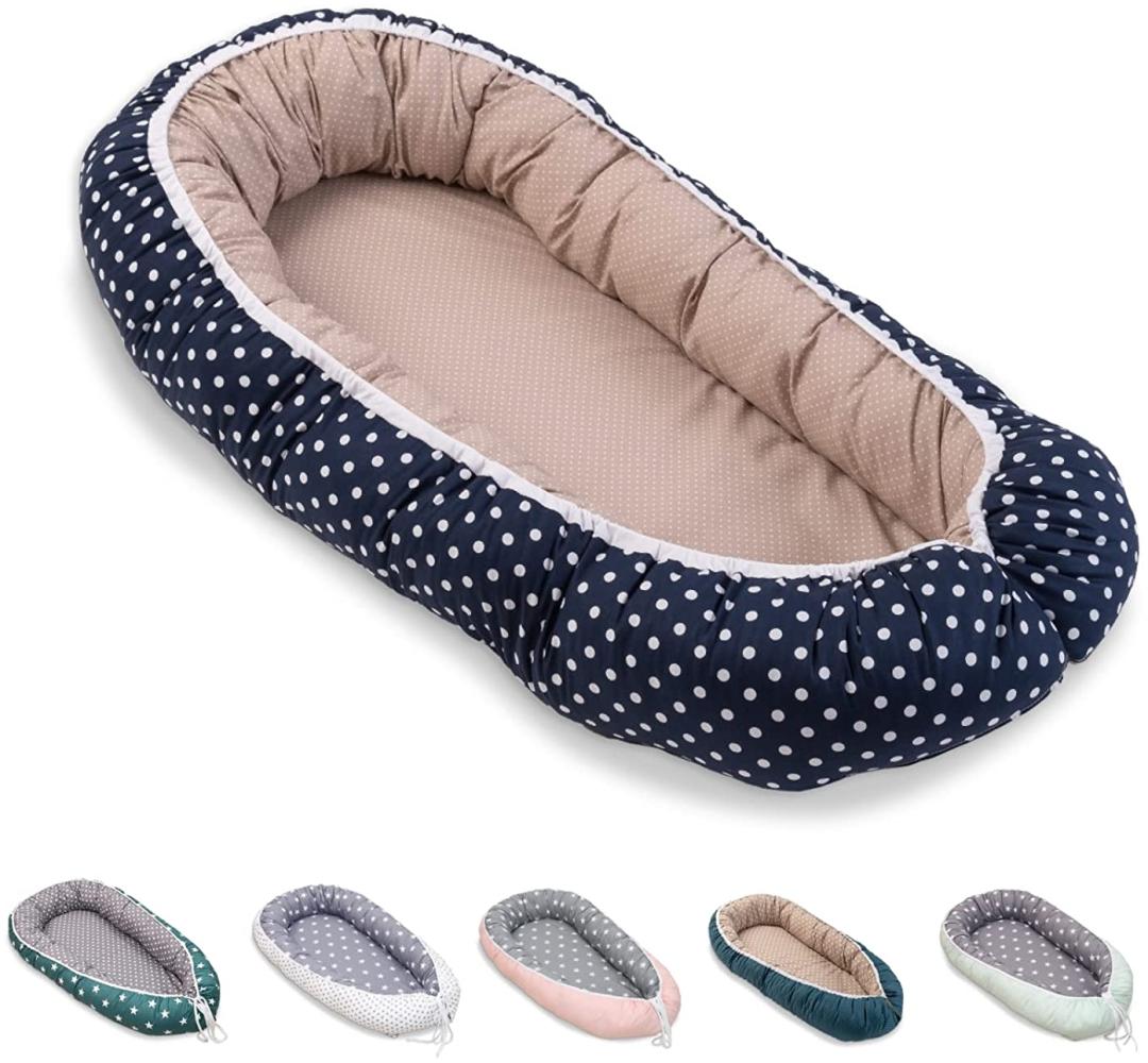 ULLENBOOM ® Babynest & Kuschelnest (55x95 cm) Wale (Made in EU) - Baby Nestchen aus Baumwolle, ideal als Reisebett, Baby Cocoon & Kuschelbett, Motiv: Sterne, Punkte Bild 1