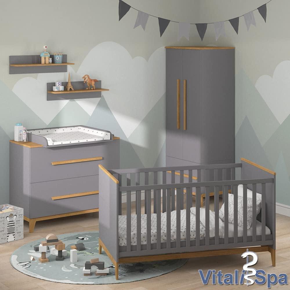 VitaliSpa Babymöbel Set Malia Weiß Eiche Wickelkommode Wandregal Kinderbett Kleiderschrank Kinderzimmermöbel Wickelauflage Aufbewahrung Lattenrost Rausfallschutz Kleiderstange Bild 1