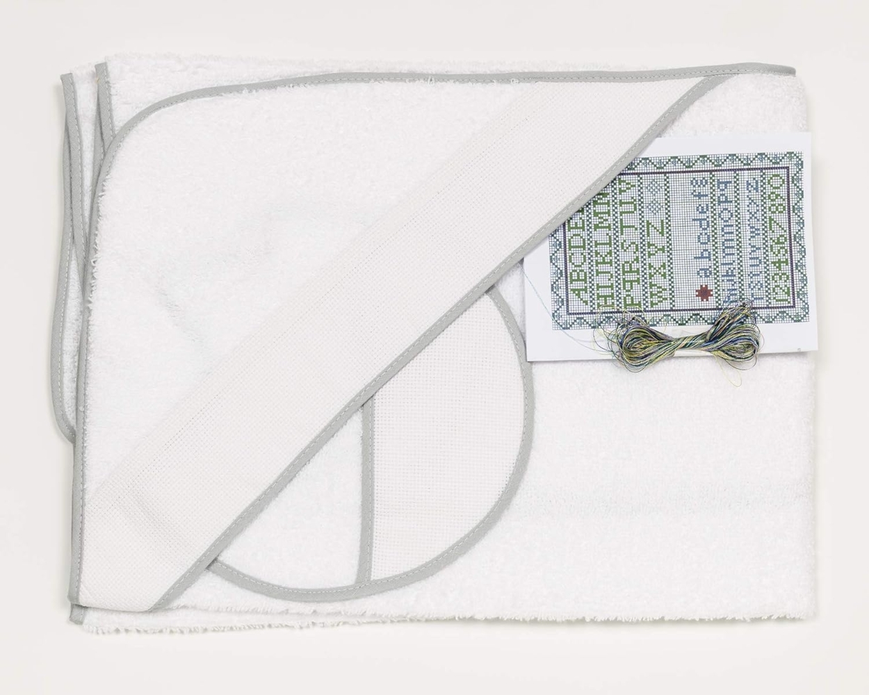 Ti TIN |2er Pack- Baby-Badehandtuch mit Kapuze + Lätzchen zum Besticken, 100x100 cm | 100% Baumwolle, sehr weicher Frottee-Stoff, DIY, Farbe weiß Bild 1